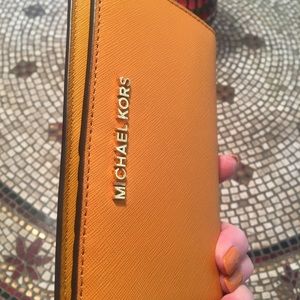 NWOT Michael Kors Jet Set Slim Bifold Wallet